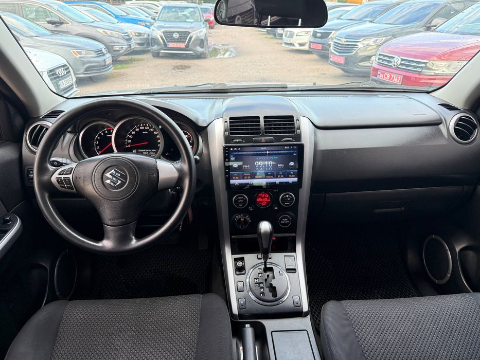 Офіційна Suzuki Grand Vitara! Не фарбована! 2.4 газ/бензин!