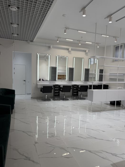 Центр. САЛОН КРАСИ . Вигідна ціна!