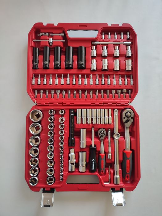 Набір інструментів 1/2" & 1/4" 111 од, головки подовжені 15,17,19,21,22 INTERTOOL ET-9111