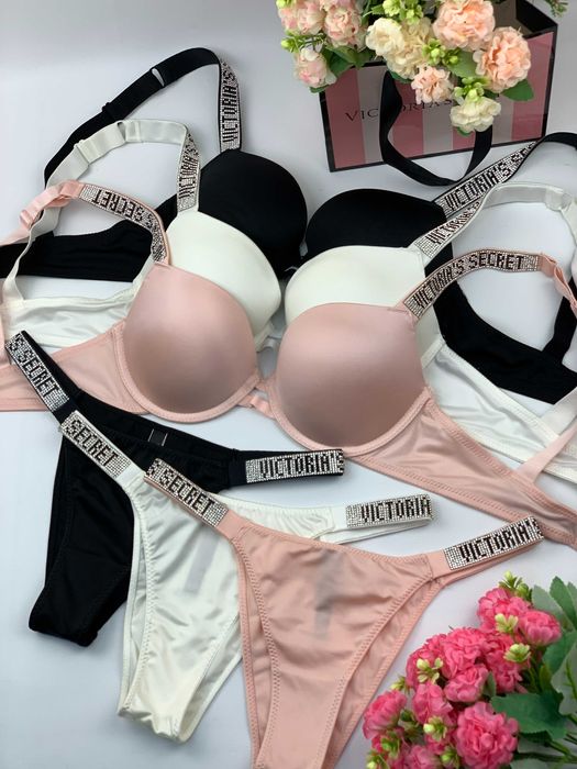 Комплект жіночої білизни Victoria`s Secret зі стразами
