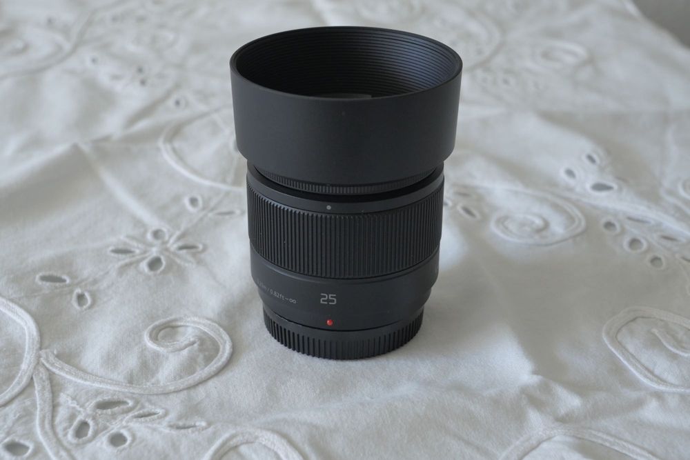 Objetiva Panasonic Lumix 25mm f/1.7