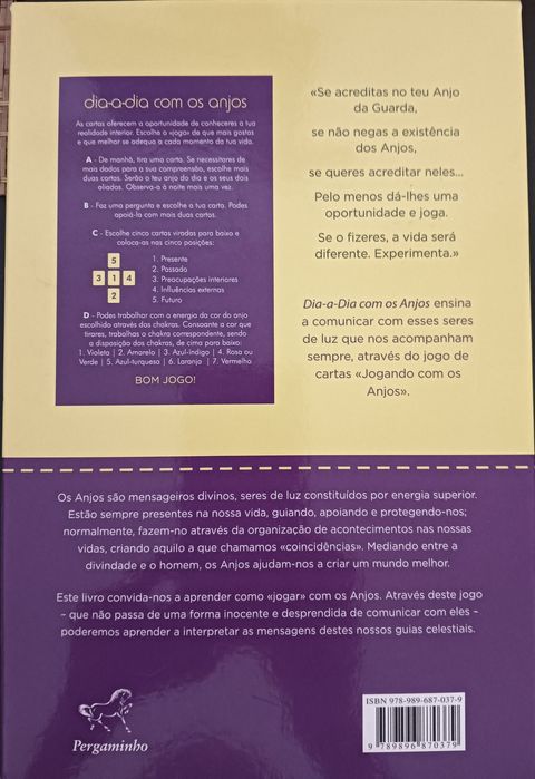 Vendo livros de Tarot dois com cartas novos .