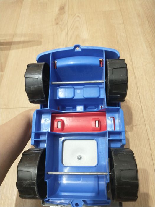 Auto ciężarówka Lena