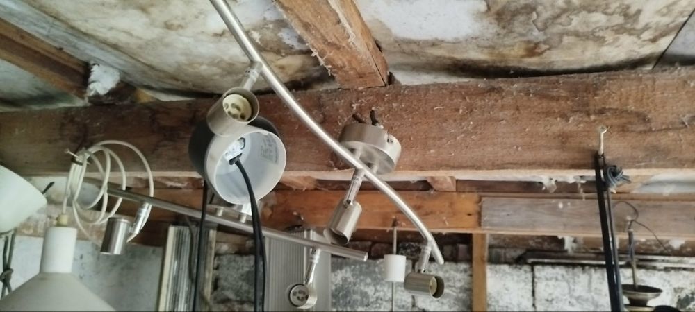 Żyrandole drewno, mosiądz