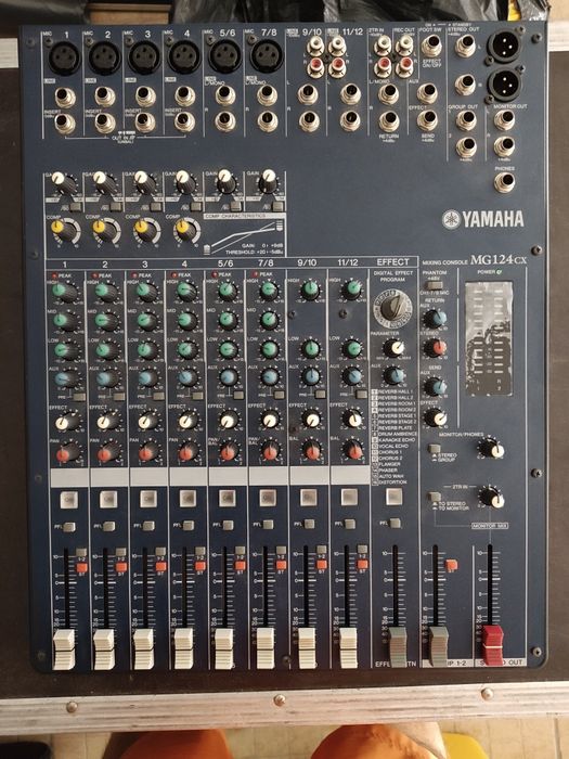 Yamaha MG124cx mikser analogowy
