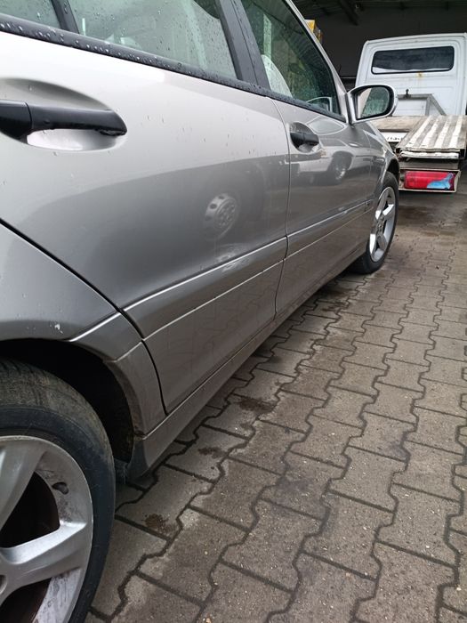 Mercedes 203 kombi lift drzwi prawe lewe przód tył.