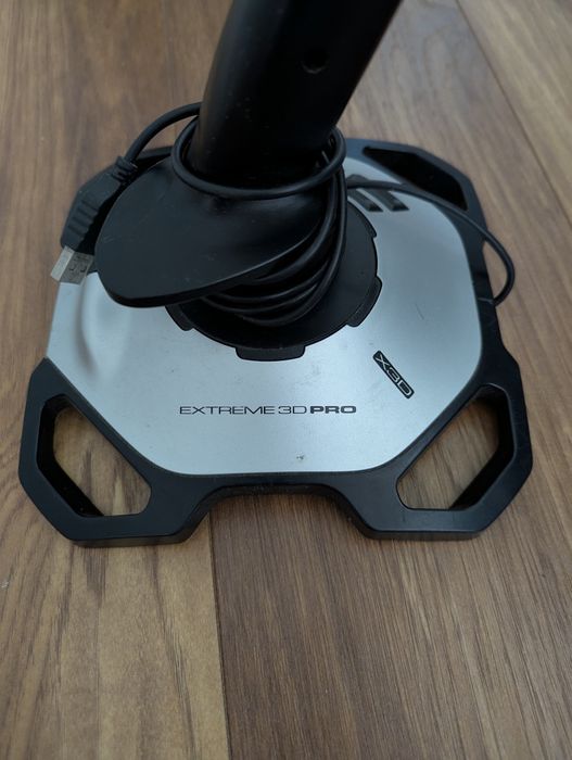 Joystick Logitech extreme 3D Pro