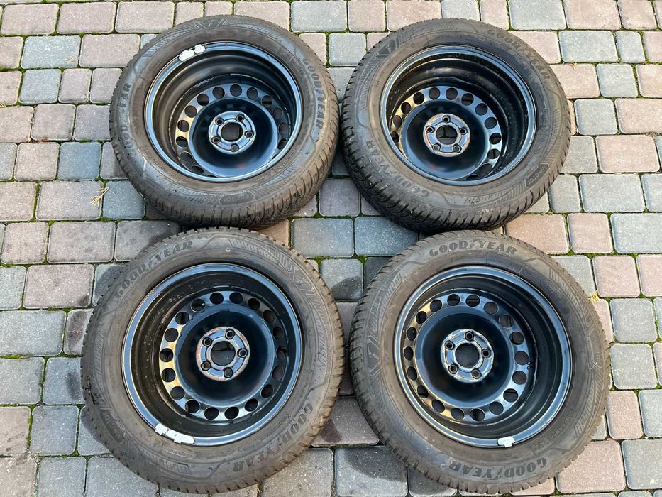 Диски 5/100 R15 5.5J ET40 Шини всесезонні 185/65 R15 Good Year Vector