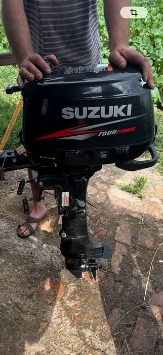 Suzuki DF6 6 к.с.човновий мотор у робочому стані