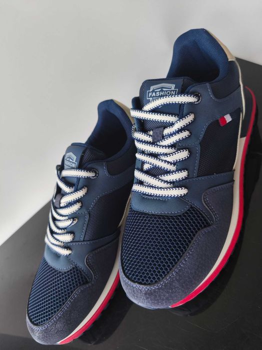 Stylowe granatowe buty sportowe nowe lekkie wygodne 41