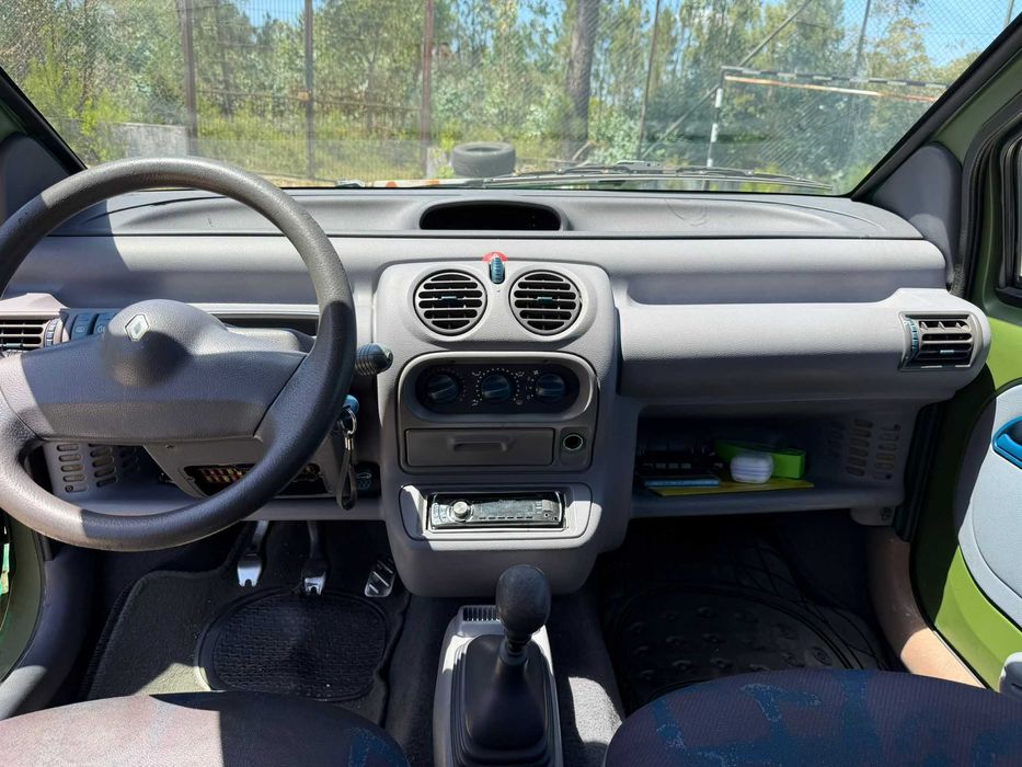 Renault Twingo 1 de 1995 | 154.000 km | Verde |
