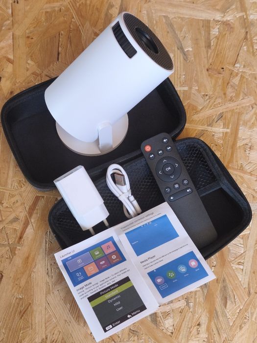 Mini Projetor Portátil + Mala de oferta Novos