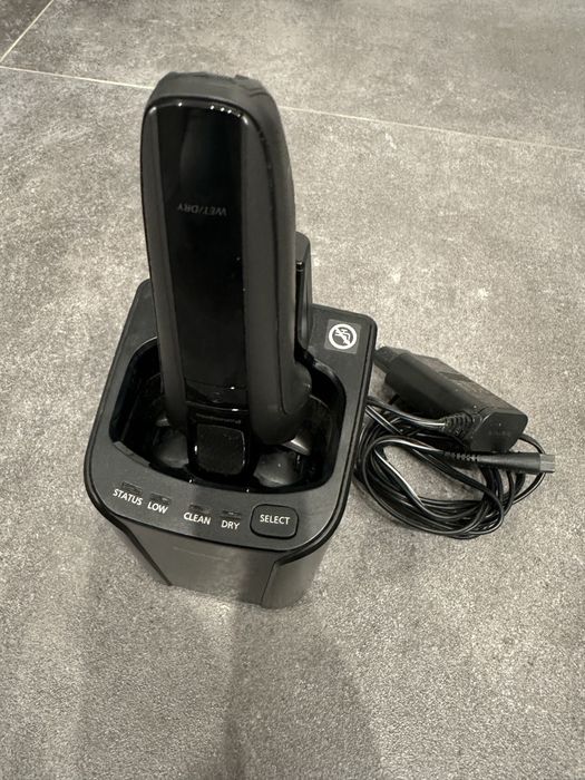 Komplet Golarka męska trymer Panasonic series 900, stacja czyszczaca.