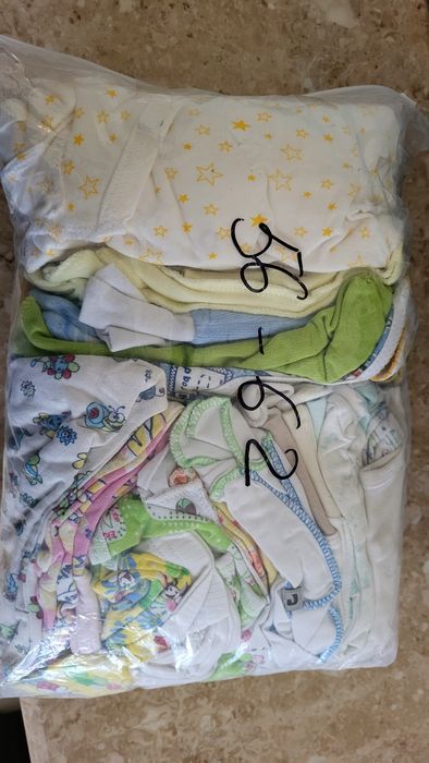 Віддам безкоштовно дитячі речі 56-62р