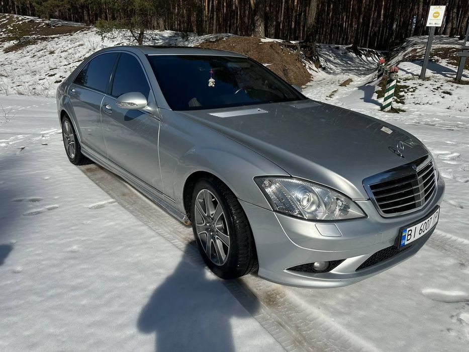 Mercedes W221 s500