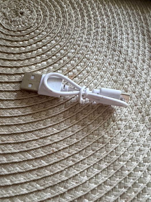 Krótki kabel USB - micro USB biały nowy 10 cm