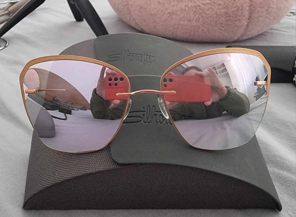 Окуляри Silhouette, Австрія