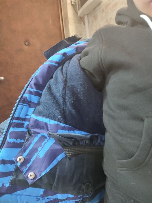 Продам зимова куртка