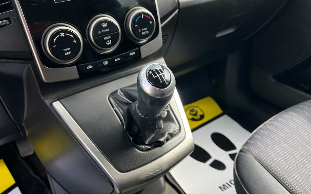 Mazda 5 2009 року