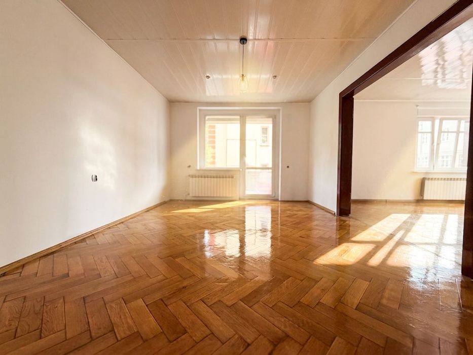 Przestronne mieszkanie 136 m² z ogrodem, garażem i dużymi powierzchniami dodatkowymi — Lubań, ul. Sikorskiego