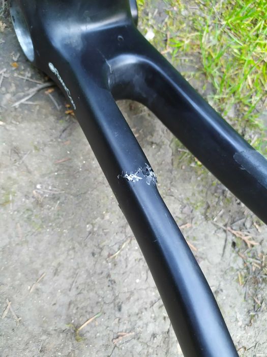 Giant Defy Advanced PRO 0 rama  szosowa CARBON  Over Drive Uszkodzona  Polecam