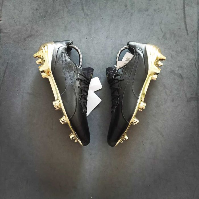 Nowe korki Puma King Platinum FG/AG 42