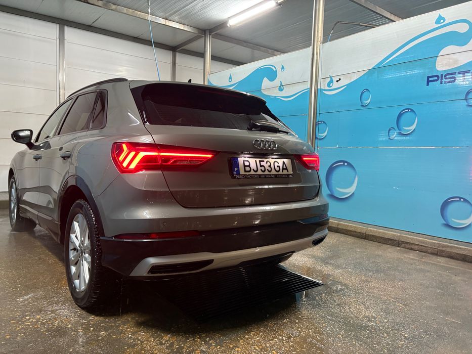 Audi Q3.