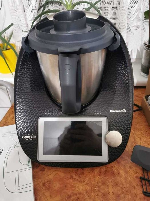 Thermomix TM6 BLACK  mało używany, stan idealny