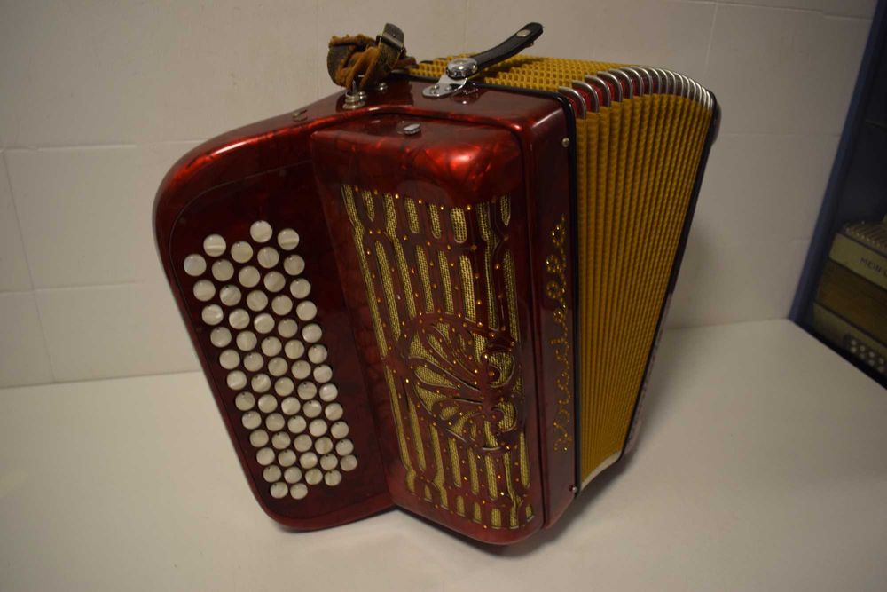 Acordeao Stradella 2 Voz, N, 127