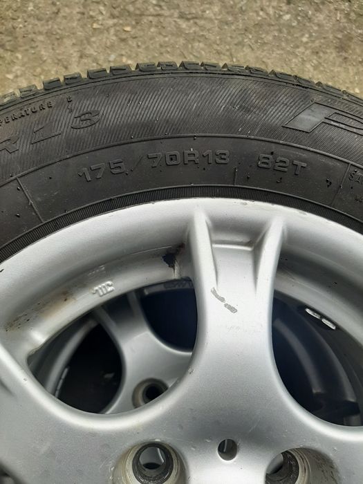 Opony lato na alufelgach 175/70 R13