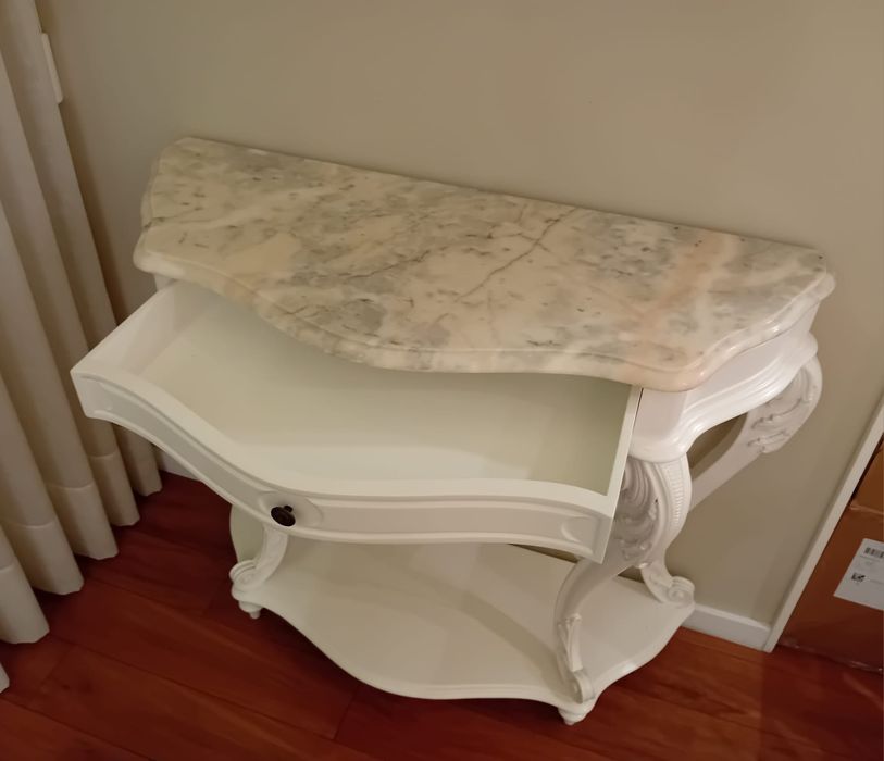 Móvel Vintage lacado em branco