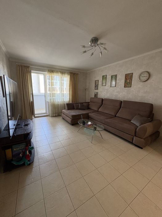 Продаж Бажана 36, 3кім., м.Харківська з видом на два озера