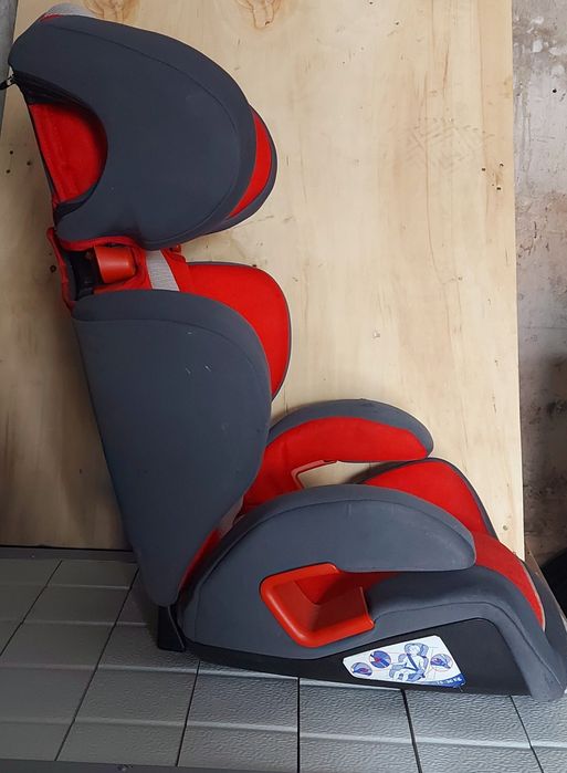 Дитяче автокрісло 2 шт по ціні 1го