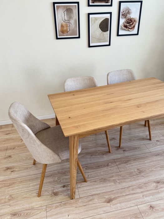 Krzesło dębowe tapicerowane-dostępne od ręki