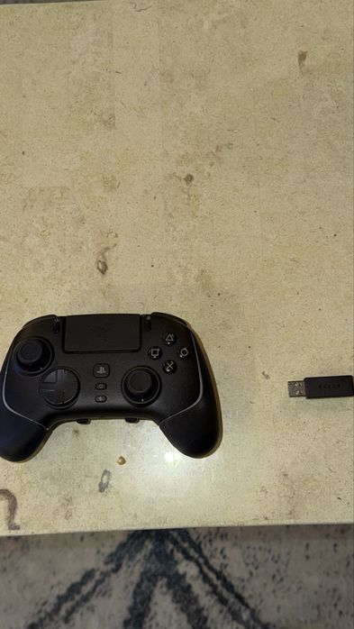 Razer Wolverine V2 Pro PS5/PC com Dongle