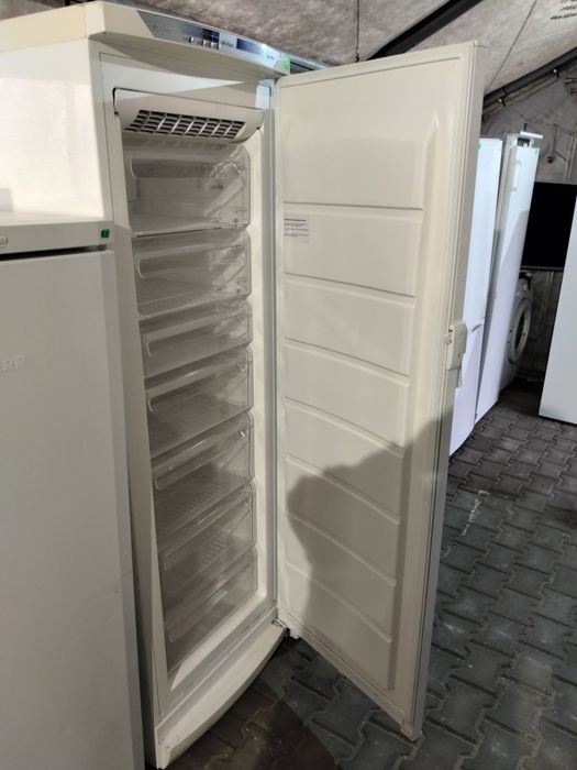 Zamrażarka Privileg No Frost 232 litry