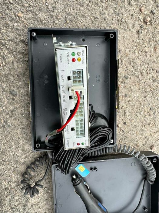 GPS трекер автомобильный