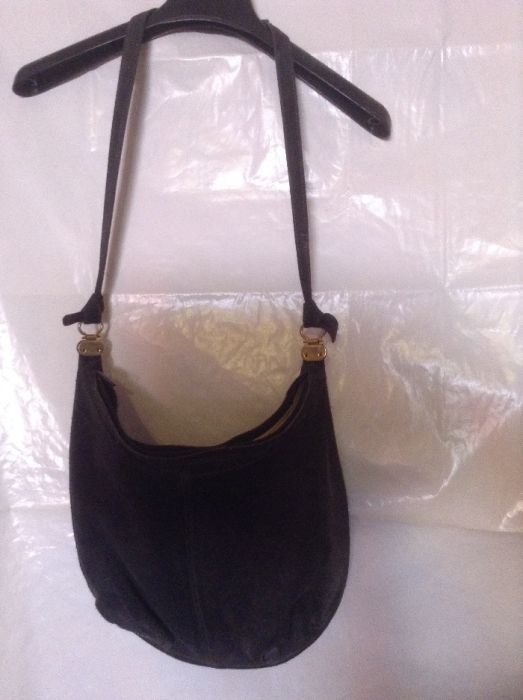 Mala de senhora cinzenta em pele