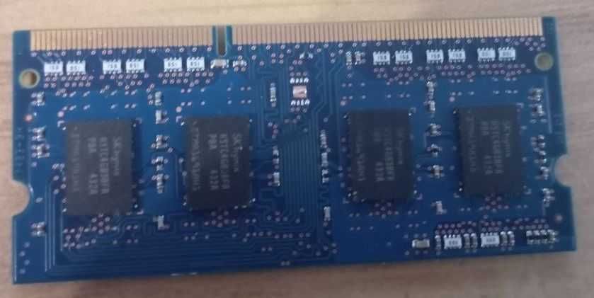 Оперативная память  4 Gb DDR3L Hynix
