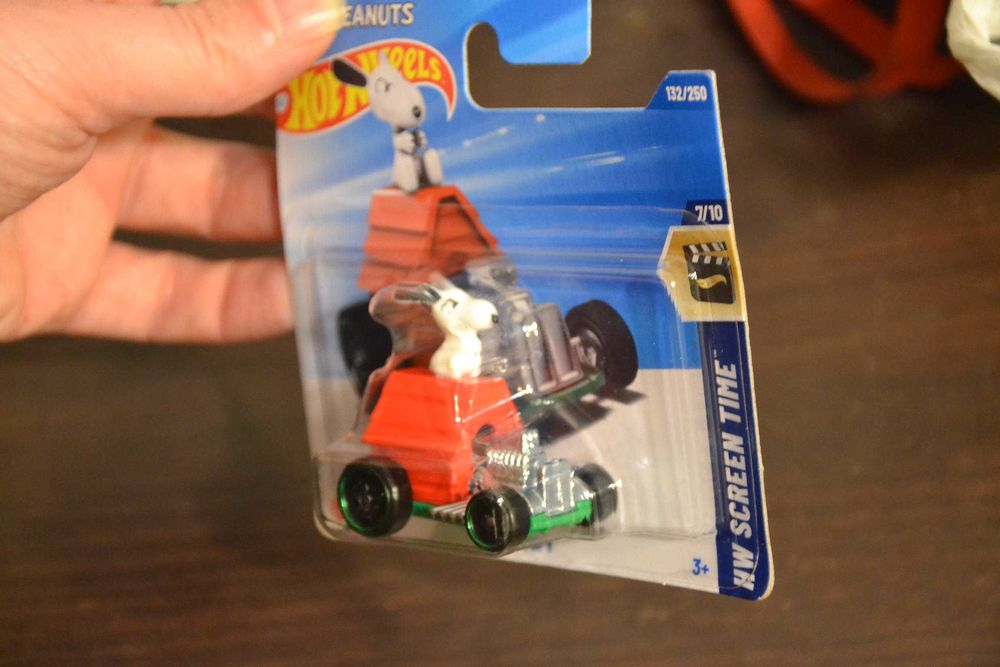 Hot Wheels Snoopy Peanuts kreskówka