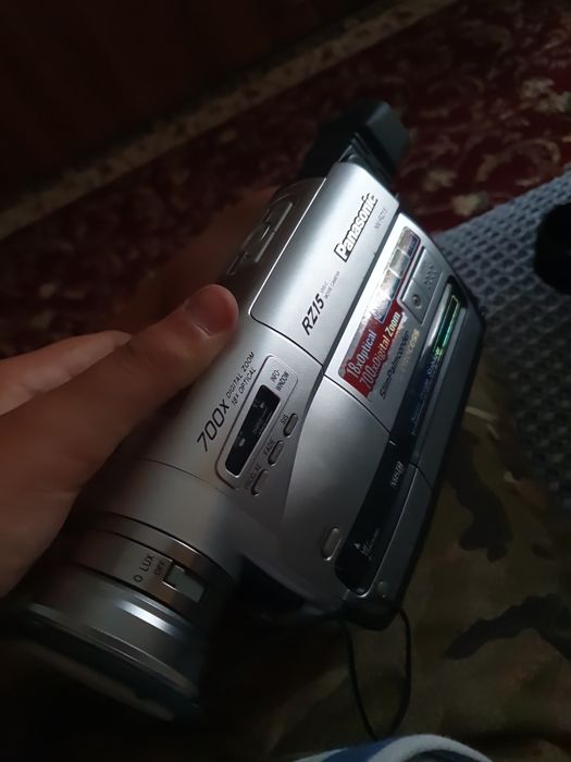 Відеокамера panasonic NV-RZ15E