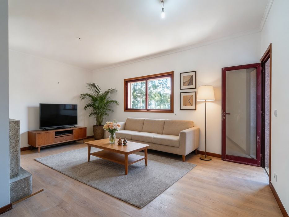 Apartamento T2 de 3 FRENTES