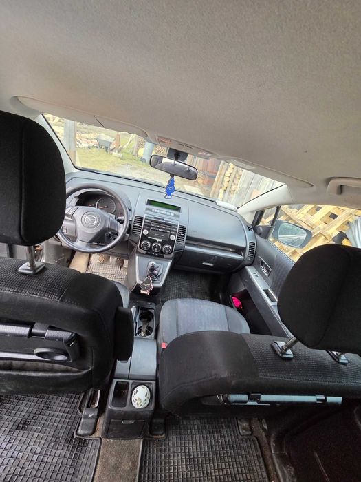 Samochód osobowy mazda 5