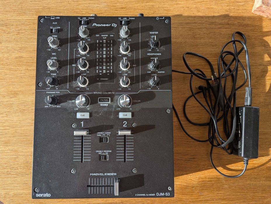 Pioneer DJM-S3 – Like New!