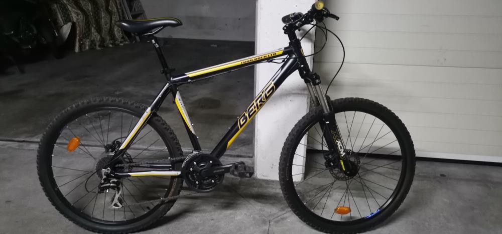 Bicicleta berg usada