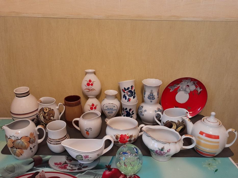 Ваза б/у цветное стекло, хрусталь,сахарница англия 30е.г.чайная пара