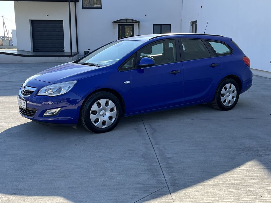 Opel Astra J 2011 1.7 CDTi