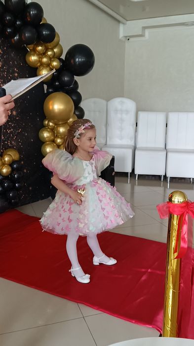 Продам випускну сукню