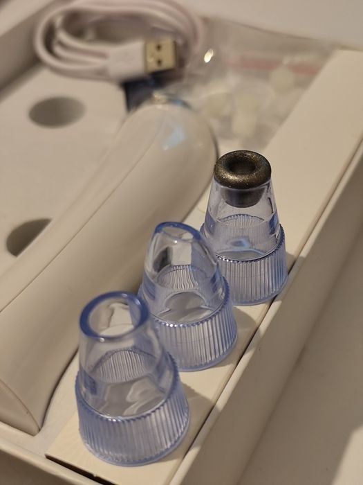 Odkurzacz do zaskórników wągrów mikrodermabrazja