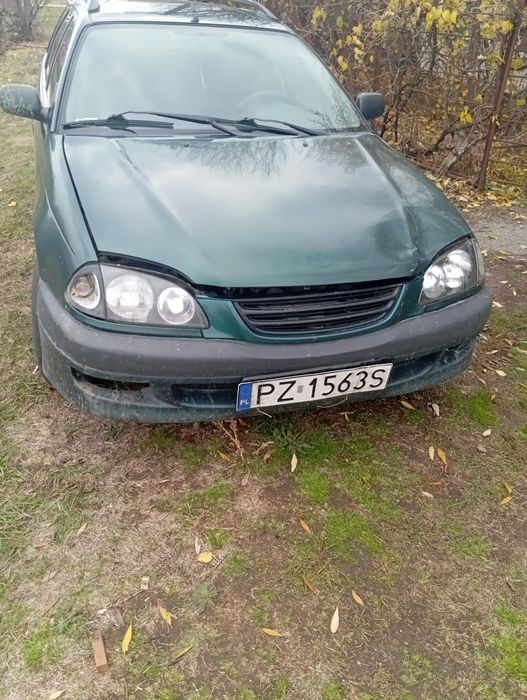 Продам Авенсис 2001г